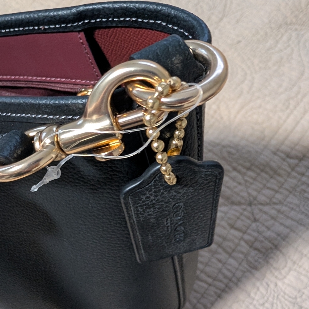 Authentic Coach Black Leather Hobo - Picture 4 of 5